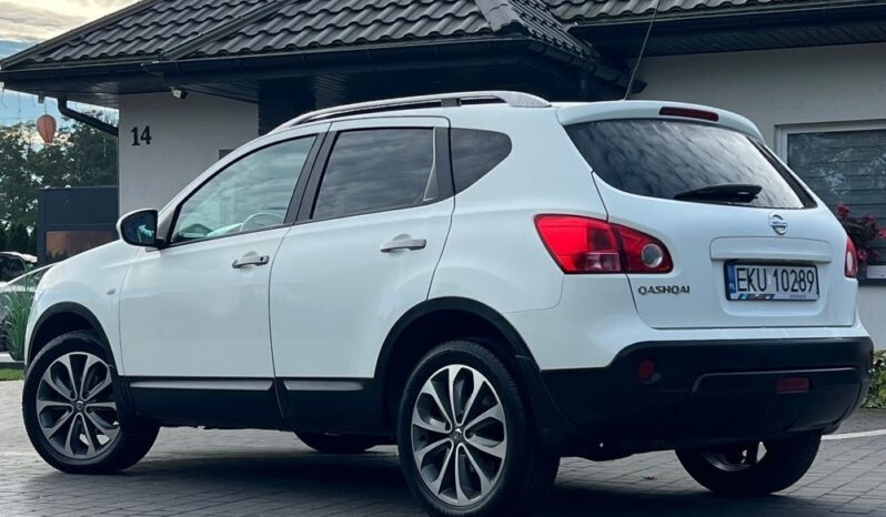 Nissan   Qashqai    141 KM    Manualna    FWD (przód)    Biały full