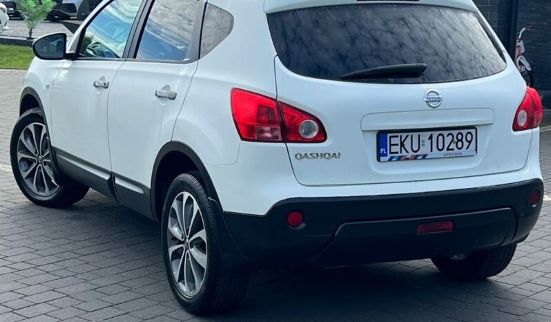 Nissan   Qashqai    141 KM    Manualna    FWD (przód)    Biały full