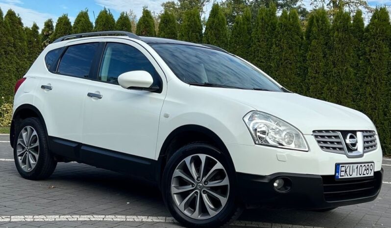 Nissan   Qashqai    141 KM    Manualna    FWD (przód)    Biały full
