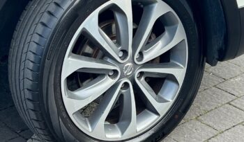 Nissan   Qashqai    141 KM    Manualna    FWD (przód)    Biały full