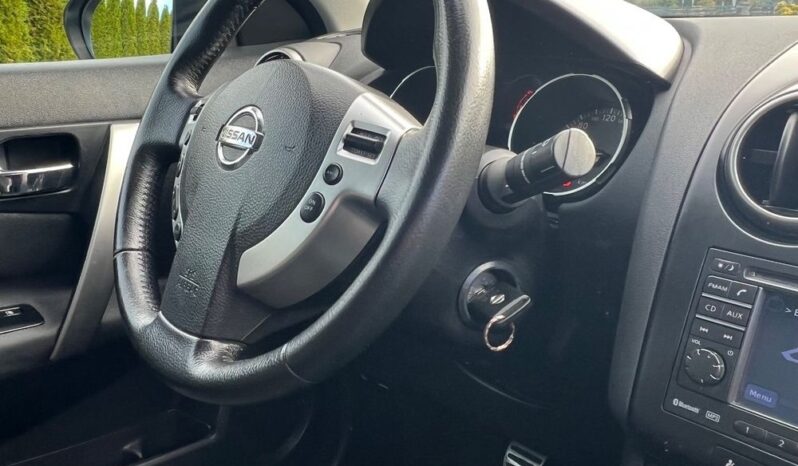 Nissan   Qashqai    141 KM    Manualna    FWD (przód)    Biały full