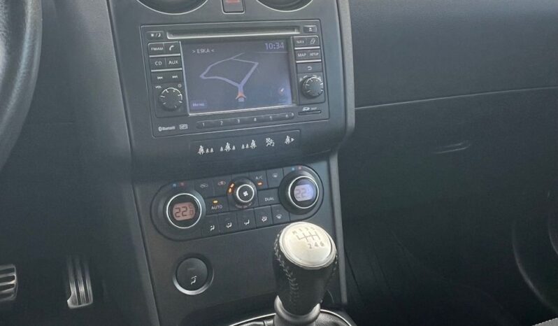Nissan   Qashqai    141 KM    Manualna    FWD (przód)    Biały full