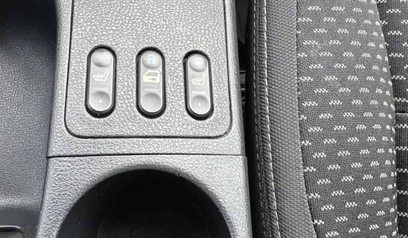 Nissan   Qashqai    141 KM    Manualna    FWD (przód)    Biały full