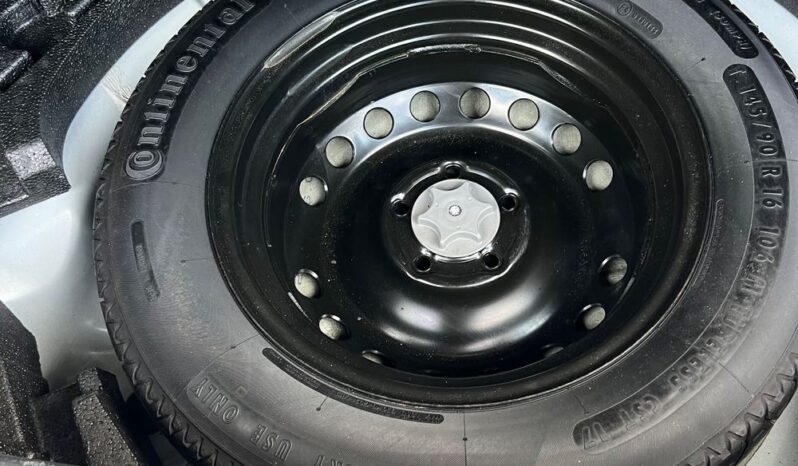 Nissan   Qashqai    141 KM    Manualna    FWD (przód)    Biały full