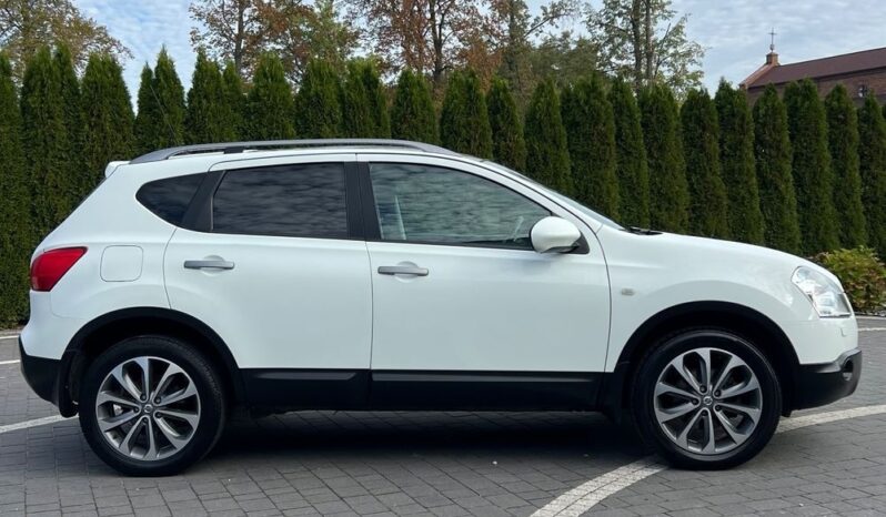 Nissan   Qashqai    141 KM    Manualna    FWD (przód)    Biały full