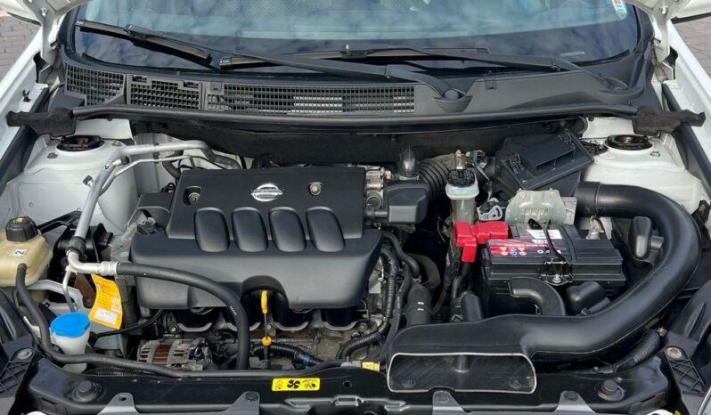 Nissan   Qashqai    141 KM    Manualna    FWD (przód)    Biały full
