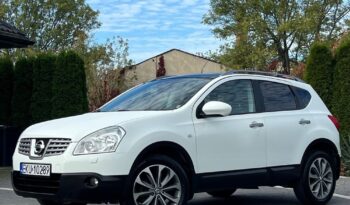 Nissan   Qashqai    141 KM    Manualna    FWD (przód)    Biały full