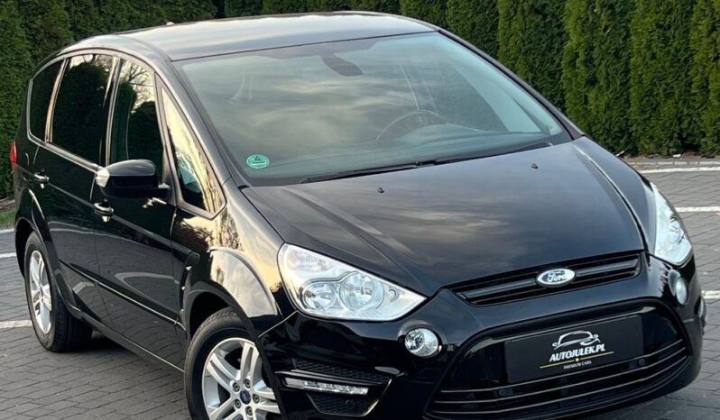 Ford   S-Max    140 KM    Manualna    FWD (przód)    Czarny full