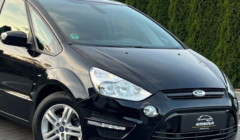 Ford   S-Max    140 KM    Manualna    FWD (przód)    Czarny full