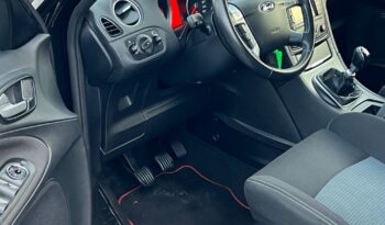 Ford   S-Max    140 KM    Manualna    FWD (przód)    Czarny full
