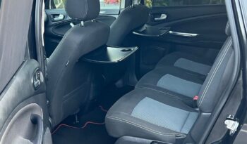Ford   S-Max    140 KM    Manualna    FWD (przód)    Czarny full