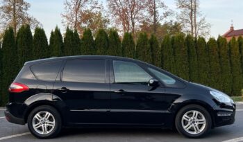 Ford   S-Max    140 KM    Manualna    FWD (przód)    Czarny full