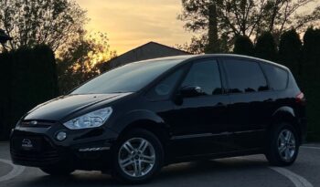 Ford   S-Max    140 KM    Manualna    FWD (przód)    Czarny full