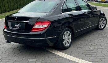 Mercedes-Benz   Klasa C    136 KM    Manualna    RWD (tył)    Czarny full