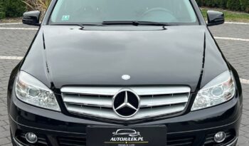 Mercedes-Benz   Klasa C    136 KM    Manualna    RWD (tył)    Czarny full
