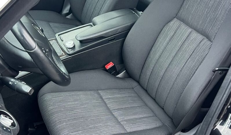 Mercedes-Benz   Klasa C    136 KM    Manualna    RWD (tył)    Czarny full