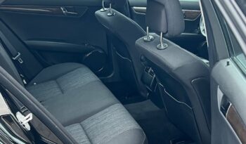 Mercedes-Benz   Klasa C    136 KM    Manualna    RWD (tył)    Czarny full