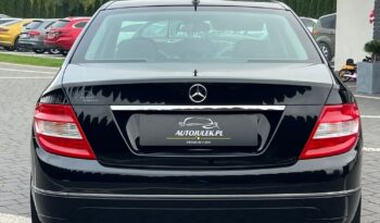 Mercedes-Benz   Klasa C    136 KM    Manualna    RWD (tył)    Czarny full