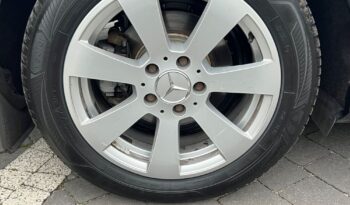 Mercedes-Benz   Klasa C    136 KM    Manualna    RWD (tył)    Czarny full
