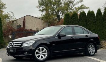 Mercedes-Benz   Klasa C    136 KM    Manualna    RWD (tył)    Czarny full