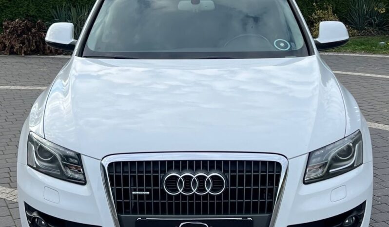 Audi   Q5    170 KM    Manualna    4×4 (stały)    Biały full