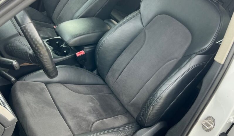 Audi   Q5    170 KM    Manualna    4×4 (stały)    Biały full