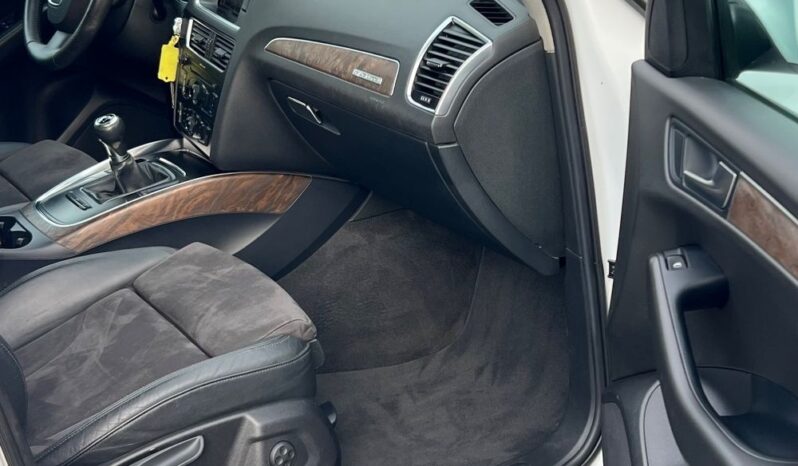 Audi   Q5    170 KM    Manualna    4×4 (stały)    Biały full