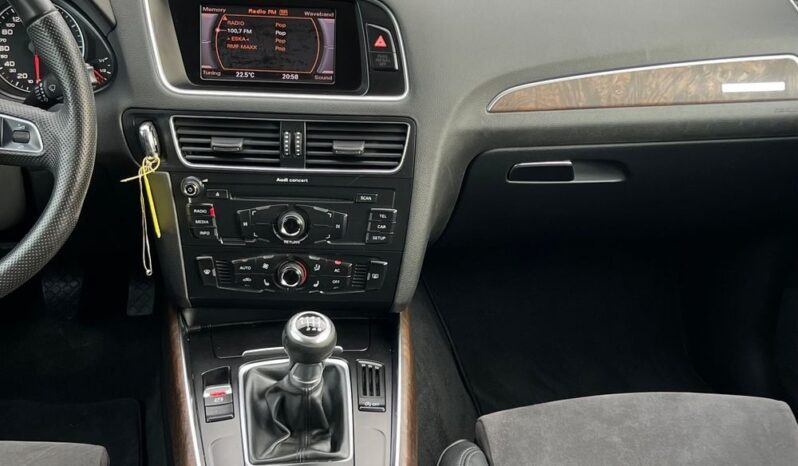Audi   Q5    170 KM    Manualna    4×4 (stały)    Biały full