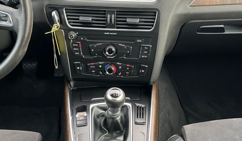 Audi   Q5    170 KM    Manualna    4×4 (stały)    Biały full