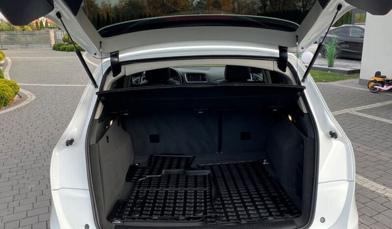 Audi   Q5    170 KM    Manualna    4×4 (stały)    Biały full