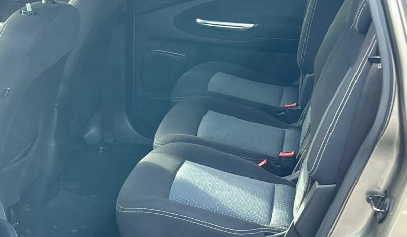 Ford   S-Max    145 KM    Manualna    FWD (przód)    Inny kolor full