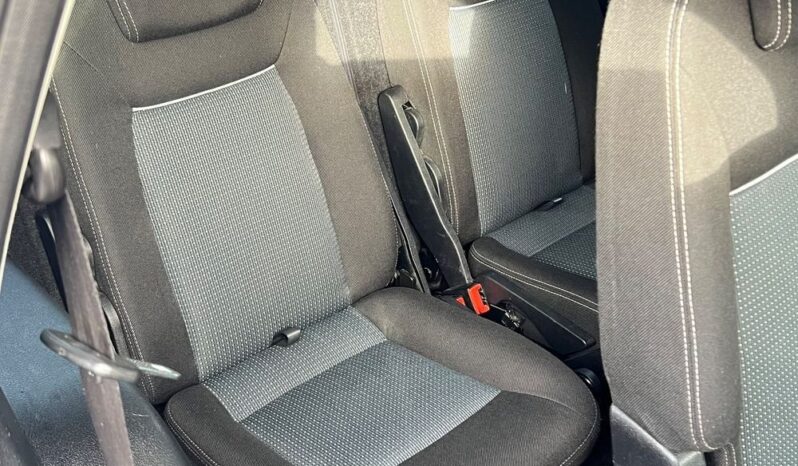 Ford   S-Max    145 KM    Manualna    FWD (przód)    Inny kolor full