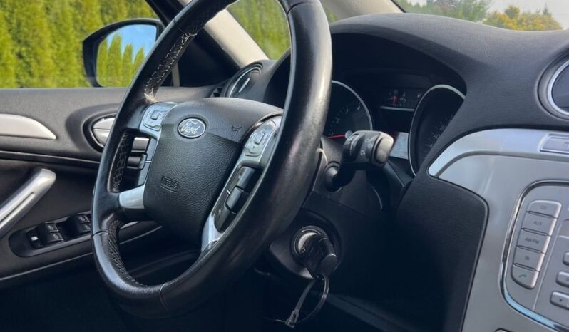 Ford   S-Max    145 KM    Manualna    FWD (przód)    Inny kolor full