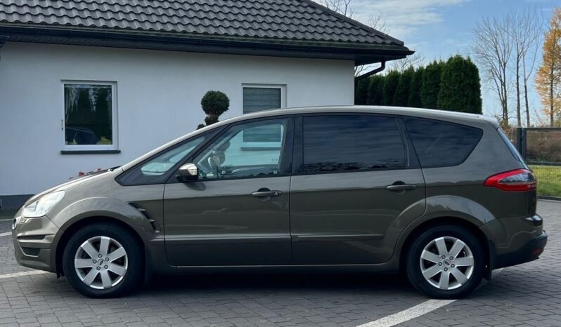 Ford   S-Max    145 KM    Manualna    FWD (przód)    Inny kolor full