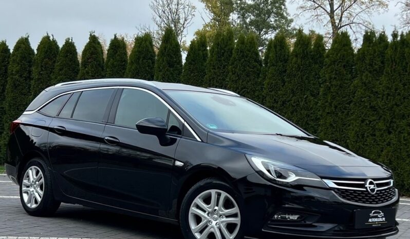 Opel   Astra    160 KM    Manualna    FWD (przód)    Czarny full