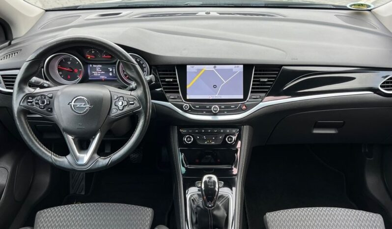 Opel   Astra    160 KM    Manualna    FWD (przód)    Czarny full