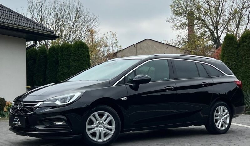 Opel   Astra    160 KM    Manualna    FWD (przód)    Czarny full