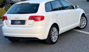 Audi   A3 Sportback    105 KM    Manualna    FWD (przód)    Biały full