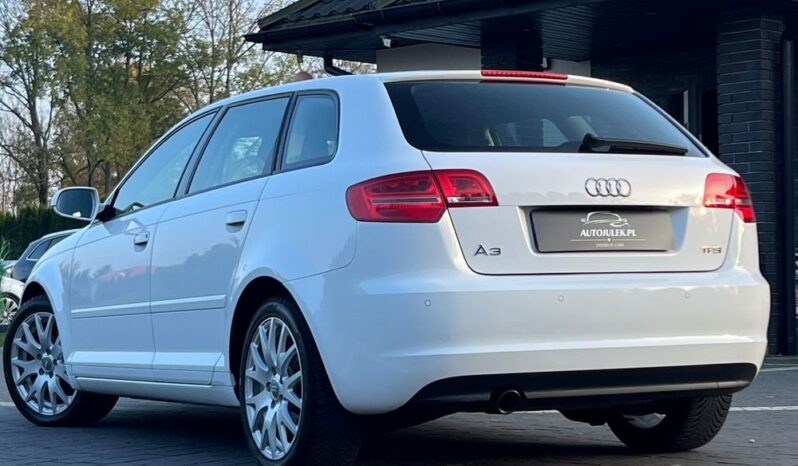 Audi   A3 Sportback    105 KM    Manualna    FWD (przód)    Biały full