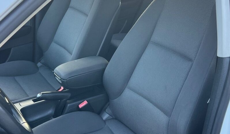 Audi   A3 Sportback    105 KM    Manualna    FWD (przód)    Biały full