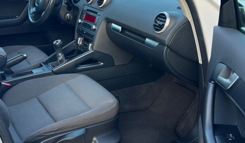Audi   A3 Sportback    105 KM    Manualna    FWD (przód)    Biały full