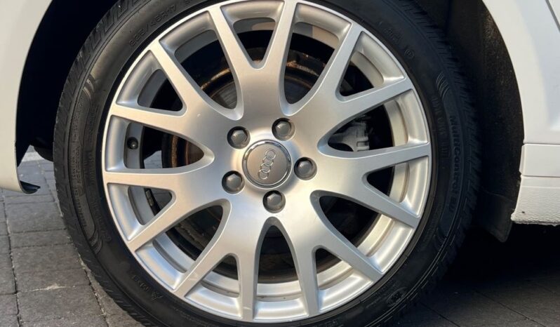 Audi   A3 Sportback    105 KM    Manualna    FWD (przód)    Biały full