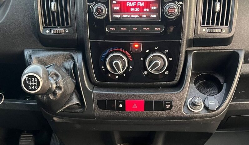 Fiat   Ducato    131 KM    Manualna    FWD (przód)    Pomarańczowy full