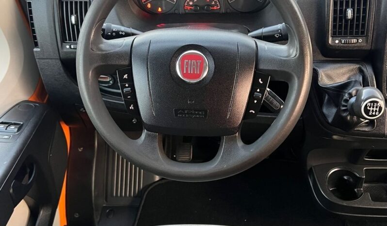 Fiat   Ducato    131 KM    Manualna    FWD (przód)    Pomarańczowy full