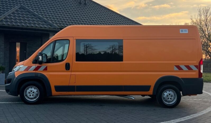 Fiat   Ducato    131 KM    Manualna    FWD (przód)    Pomarańczowy full