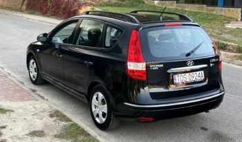 Hyundai i30 | FWD (przód) | Manualna | 109 KM | Czarny full