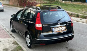 Hyundai i30 | FWD (przód) | Manualna | 109 KM | Czarny full