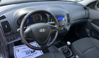 Hyundai i30 | FWD (przód) | Manualna | 109 KM | Czarny full