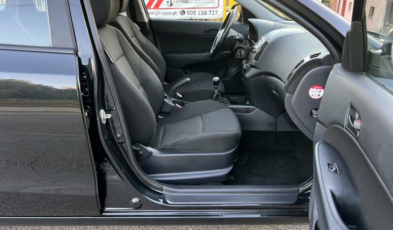 Hyundai i30 | FWD (przód) | Manualna | 109 KM | Czarny full