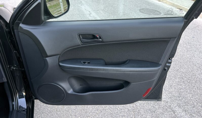 Hyundai i30 | FWD (przód) | Manualna | 109 KM | Czarny full